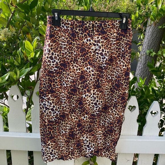 NWT VDM The Label Revolve Stassie Leopard Print Ruched Cover Up Skirt. Medium - Picture 5 of 10
